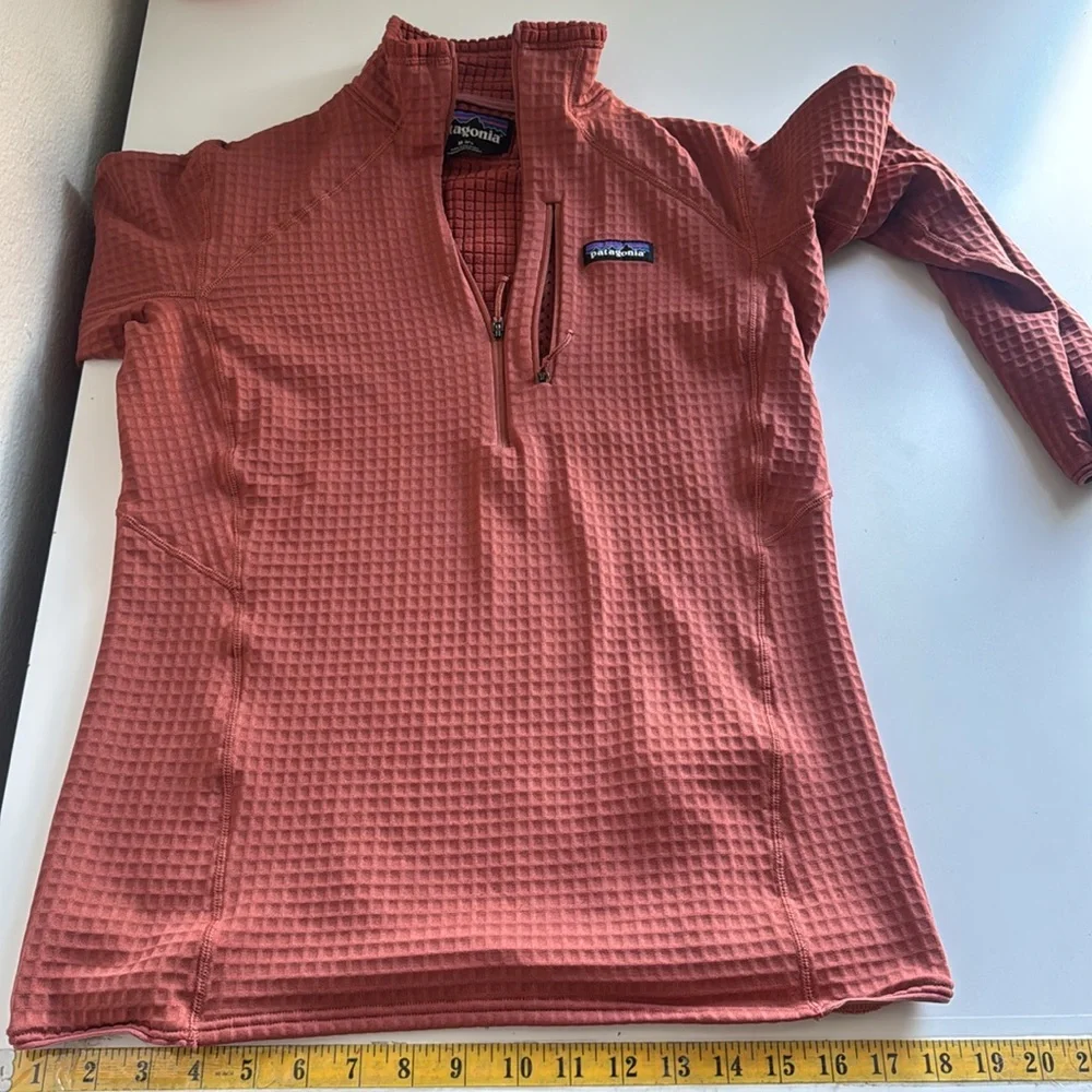 Patagonia Women's R1 Pullover Burl Red Medium - Picture 2 of 9